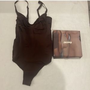 NWT SKIMS SCULPT LOW BACK THONG BODYSUIT  COCOA Size 4X/5X.